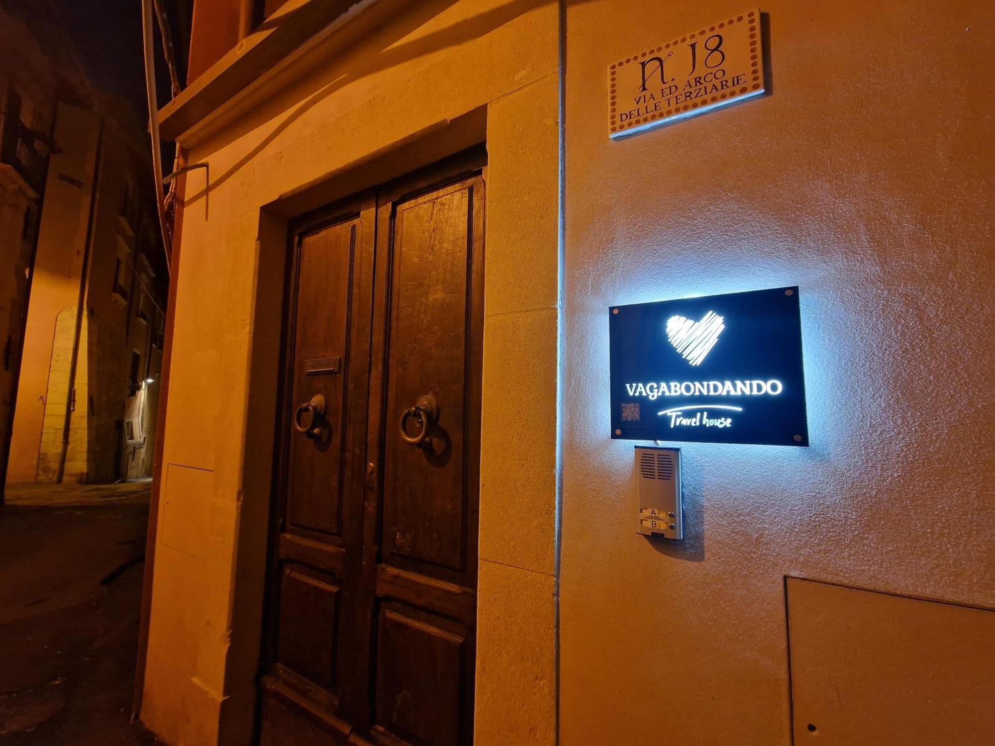 Vagabondando Travel House Villa LʼAquila Екстериор снимка
