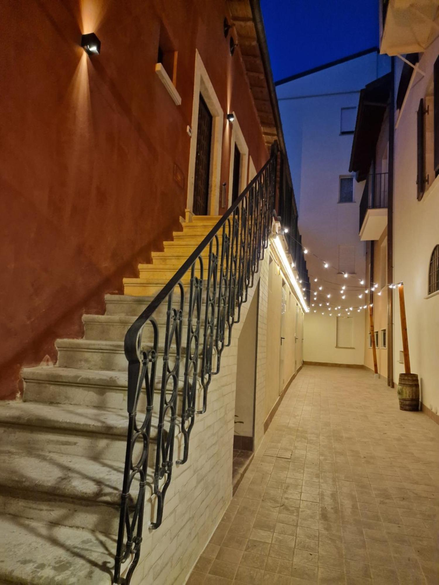 Vagabondando Travel House Villa LʼAquila Екстериор снимка